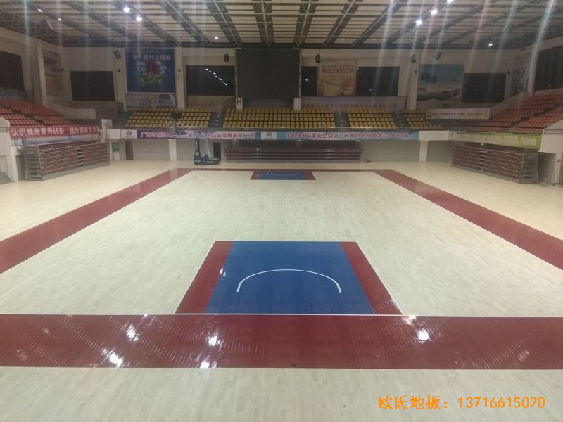广西桂林龙胜县民族体育馆体育地板铺设案例3